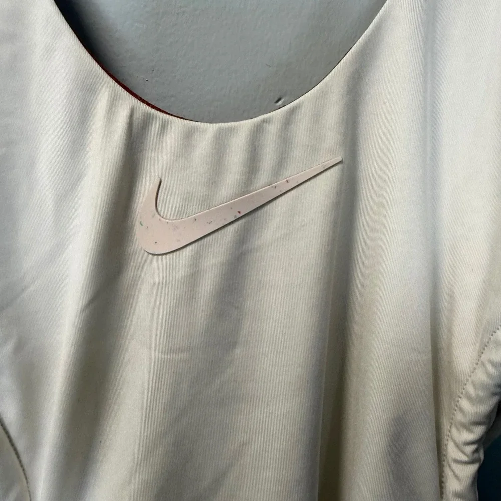 Nike swim move